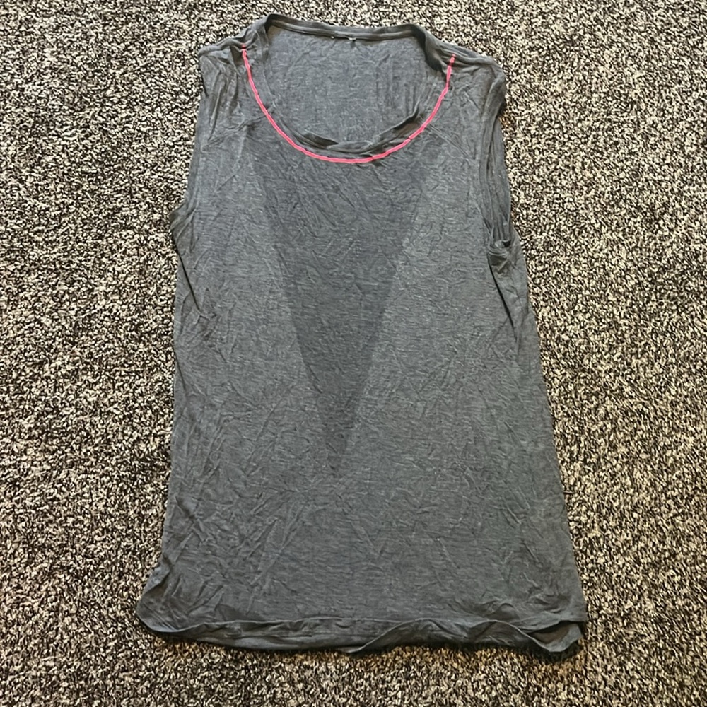 Kit and Ace Sleeveless Shirt - Picture 3 of 6